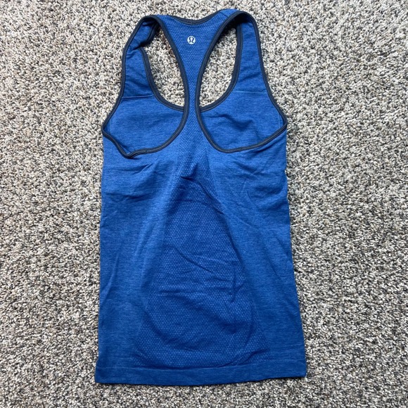 Lululemon Womens Small‎ Racerback Tank Top Blue Athletic Yoga Gym Workout - Picture 2 of 4